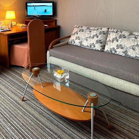 Economy Room In Hotel Eney Lviv Bagian luar foto