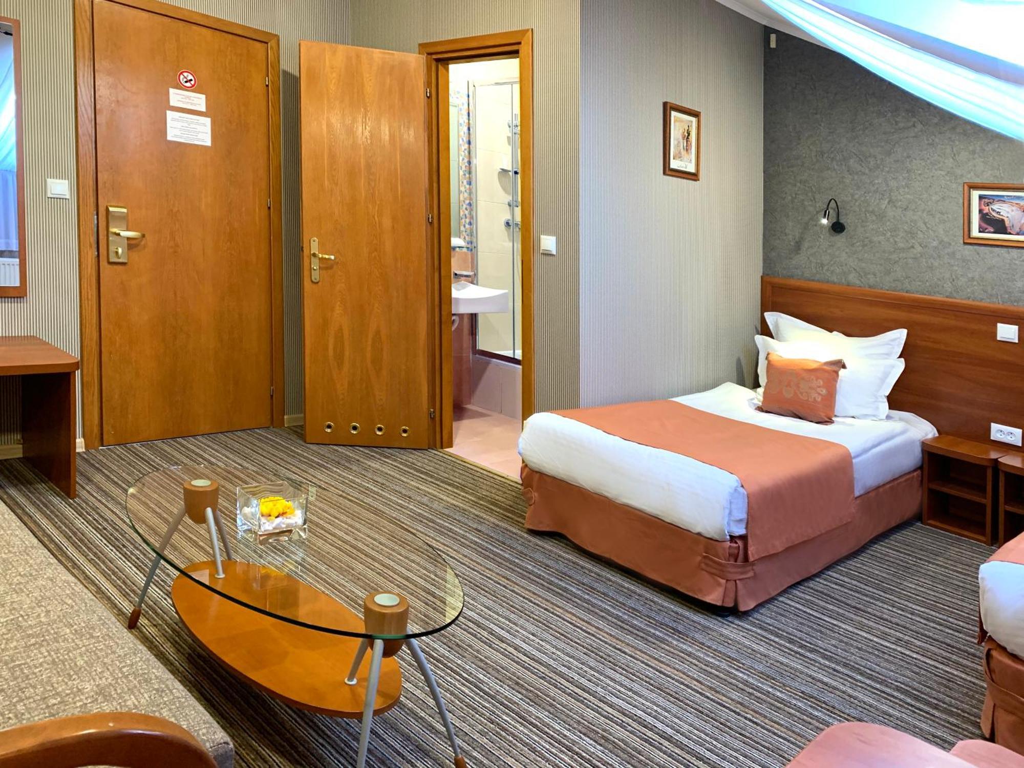 Economy Room In Hotel Eney Lviv Ruang foto